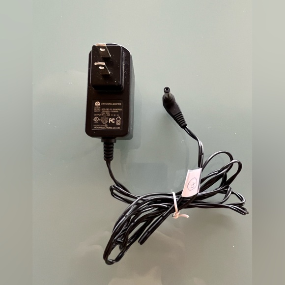 Honor ADS-18C-12N Switching Adapter Power Supply Transformer Output 12V 1.5A - Picture 6 of 8